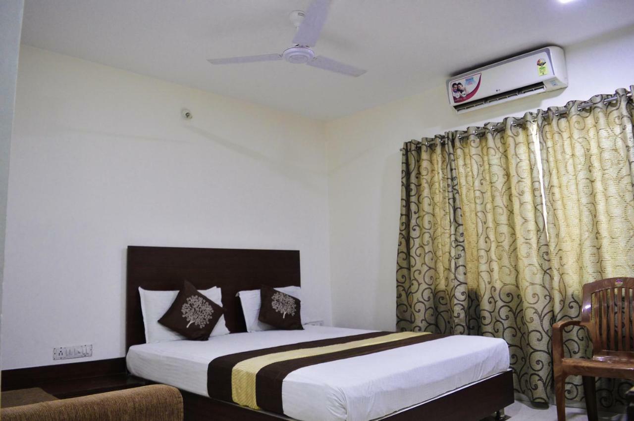 Hotel Maheshwari Avenue Ujjain Buitenkant foto