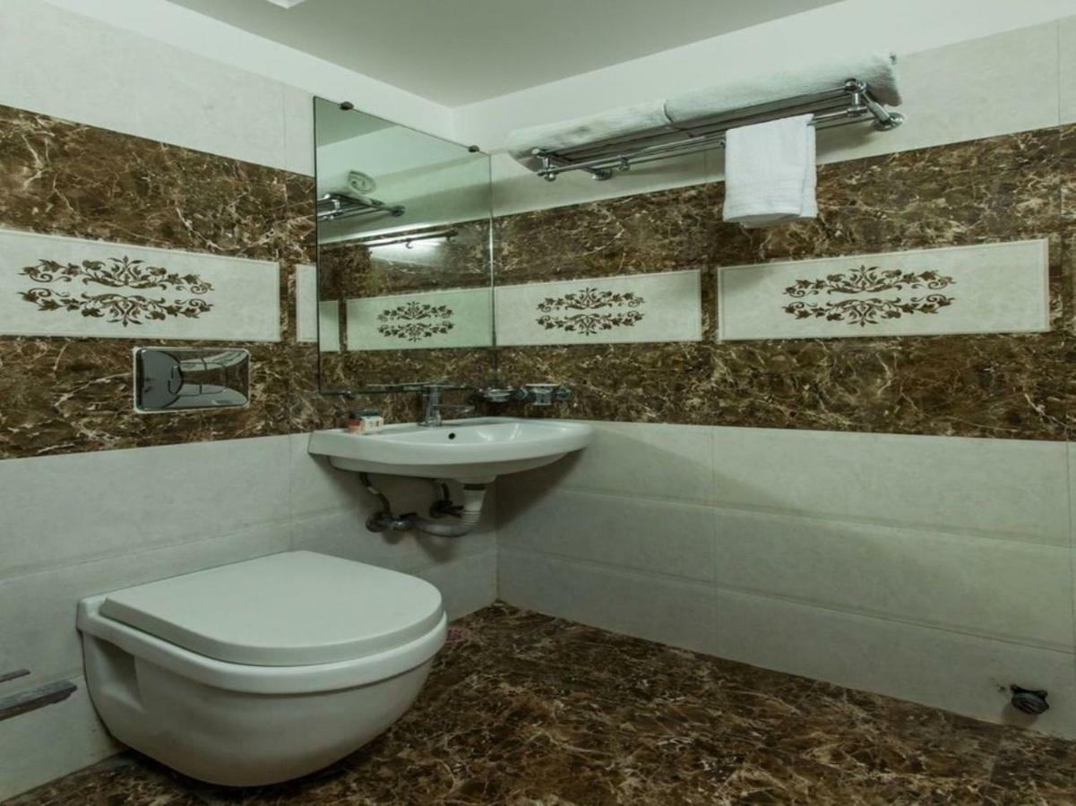 Hotel Maheshwari Avenue Ujjain Buitenkant foto